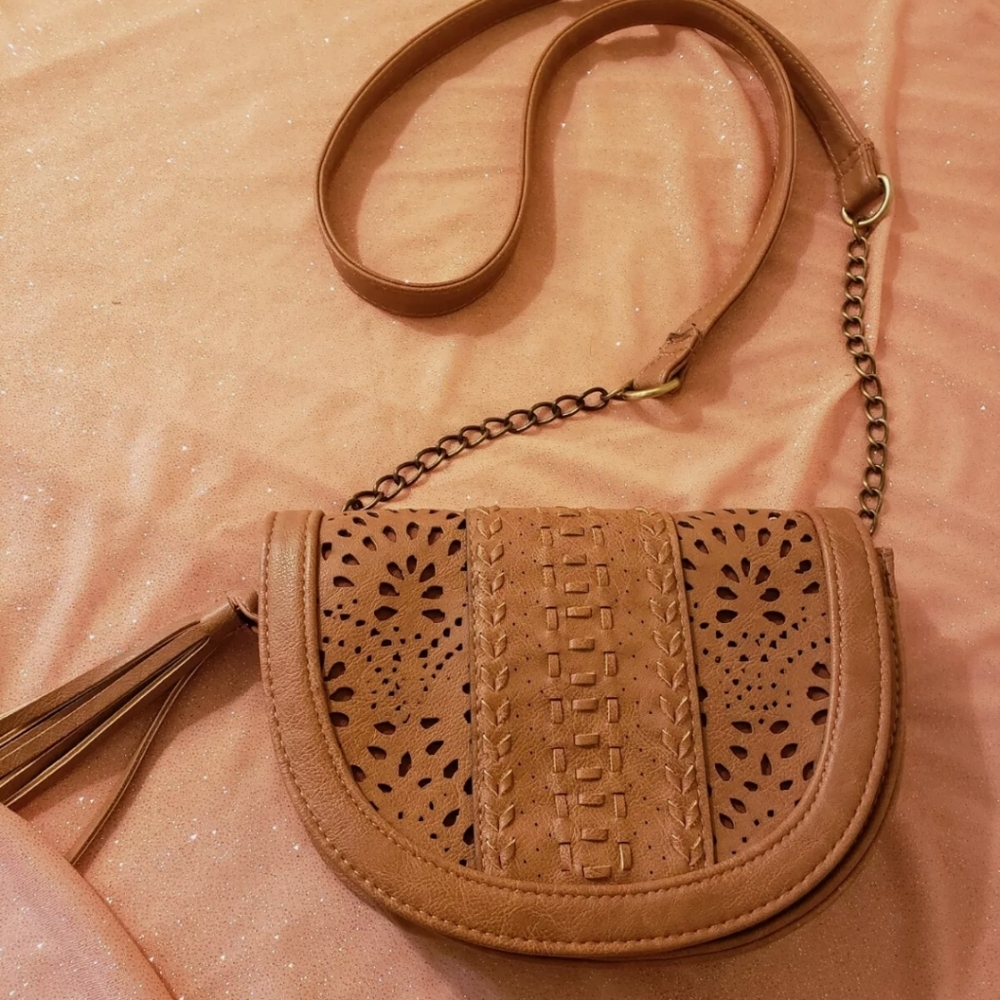 GH Bass leather crossbody handbag NEW